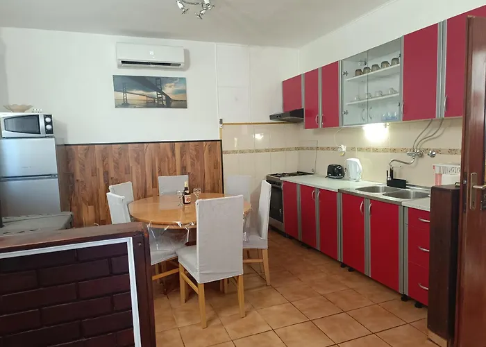 Visnja With Pool بيت للعطل *